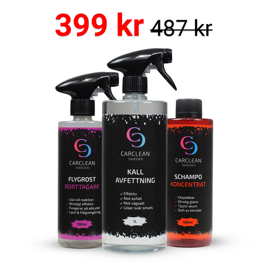 Bild på CarClean Swedens rengöringspaket, innehållande tre produkter: Schampo Koncentrat (500 ml), Flygrostborttagare (500 ml) och Kallavfettning (1 liter). Paketet är nedsatt till 419 kr från ordinarie pris 487 kr och är designat för effektiv rengöring och avfettning av fordonets exteriör.
